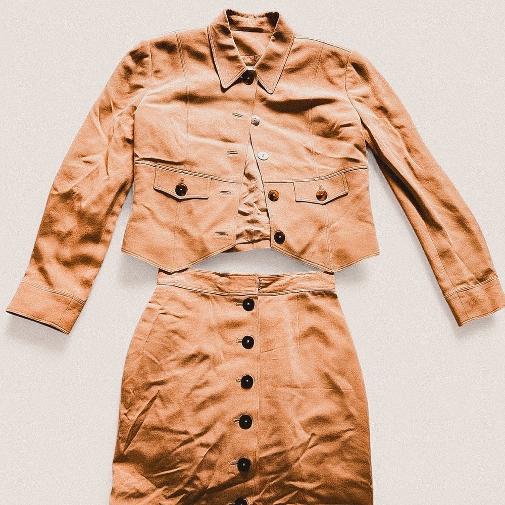Vintage chic preppy tan khaki 2 piece silk blazer and skirt set